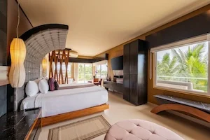 https://www.palmarbeachresortandspa.com.mx/galleries/Suites/MASTER BEDROOM KING.webp